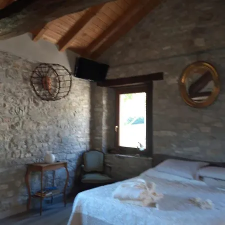 Segarati Relax La Romantica Rocca di Varsi